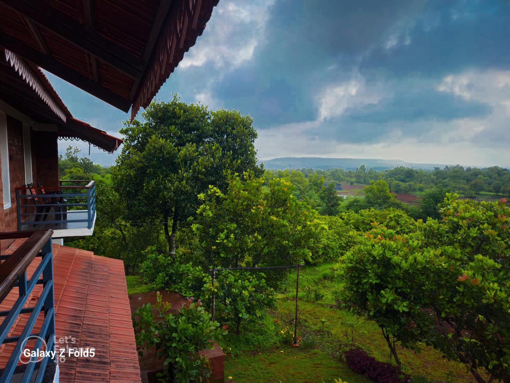 Chalobahills Farmstay Resort Ajra Exterior foto